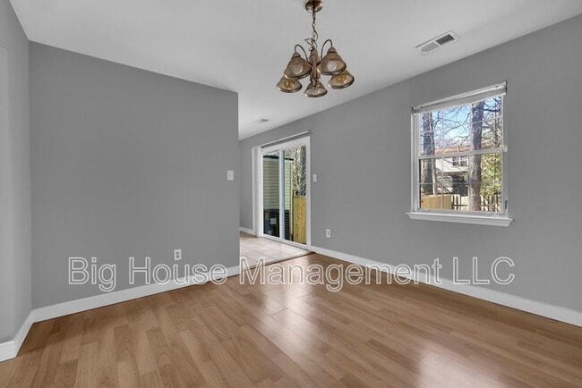 Building Photo - 3387 Ryon Ct