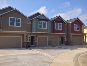 Building Photo - 3310 N 3rd Cir