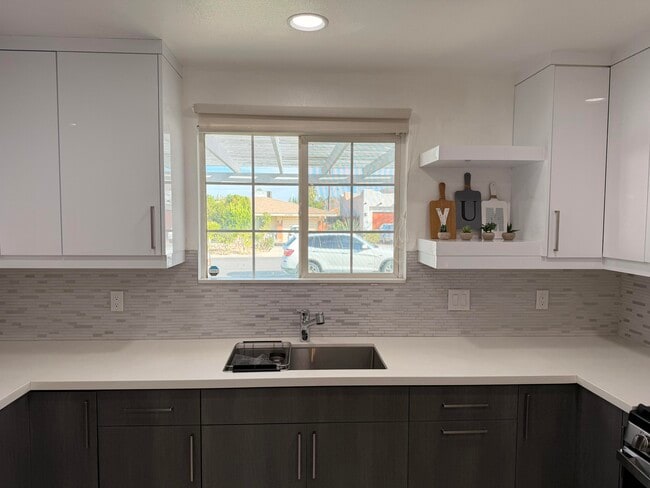 Building Photo - 51905 Avenida Velasco