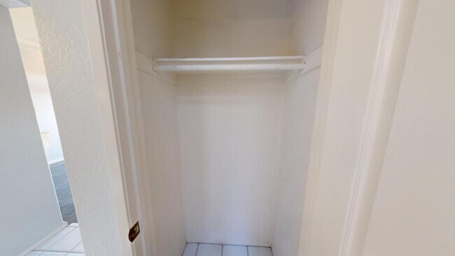 Building Photo - 7254 Shoreline Dr