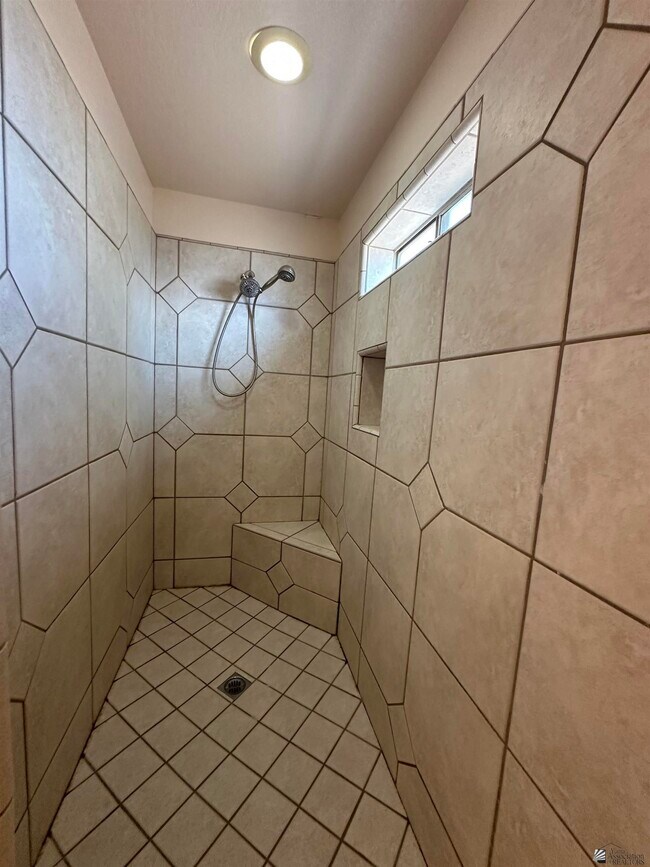Building Photo - 4722 W 28th Pl