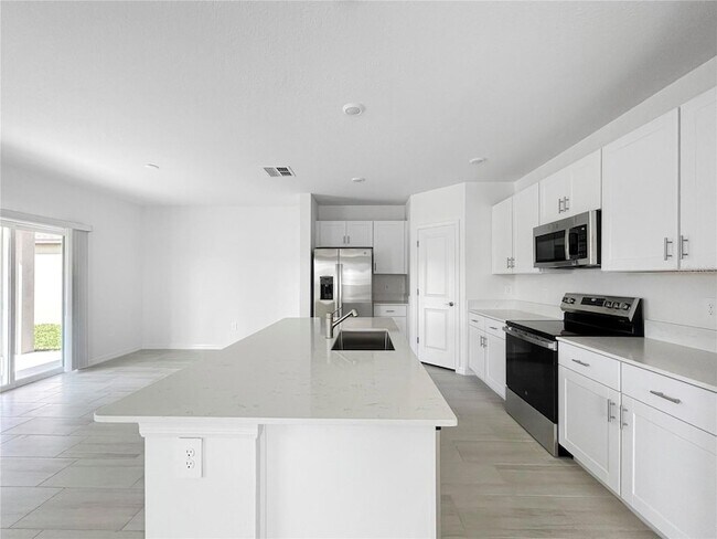 Building Photo - 17600 Shirewood Wy