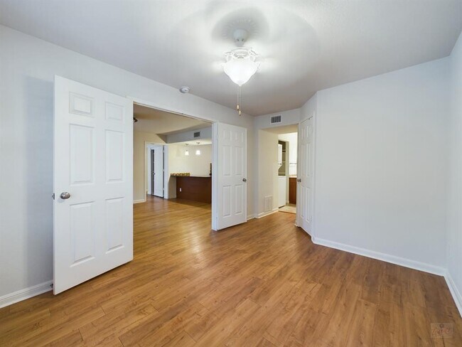 Building Photo - 7685 Northcross Dr