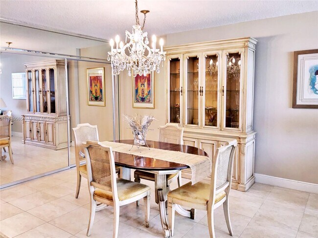 Building Photo - 9511 Collins Ave