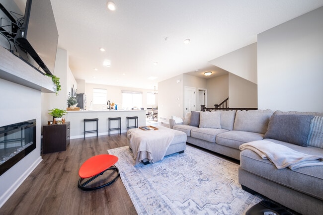 Building Photo - 21860 136th Wy