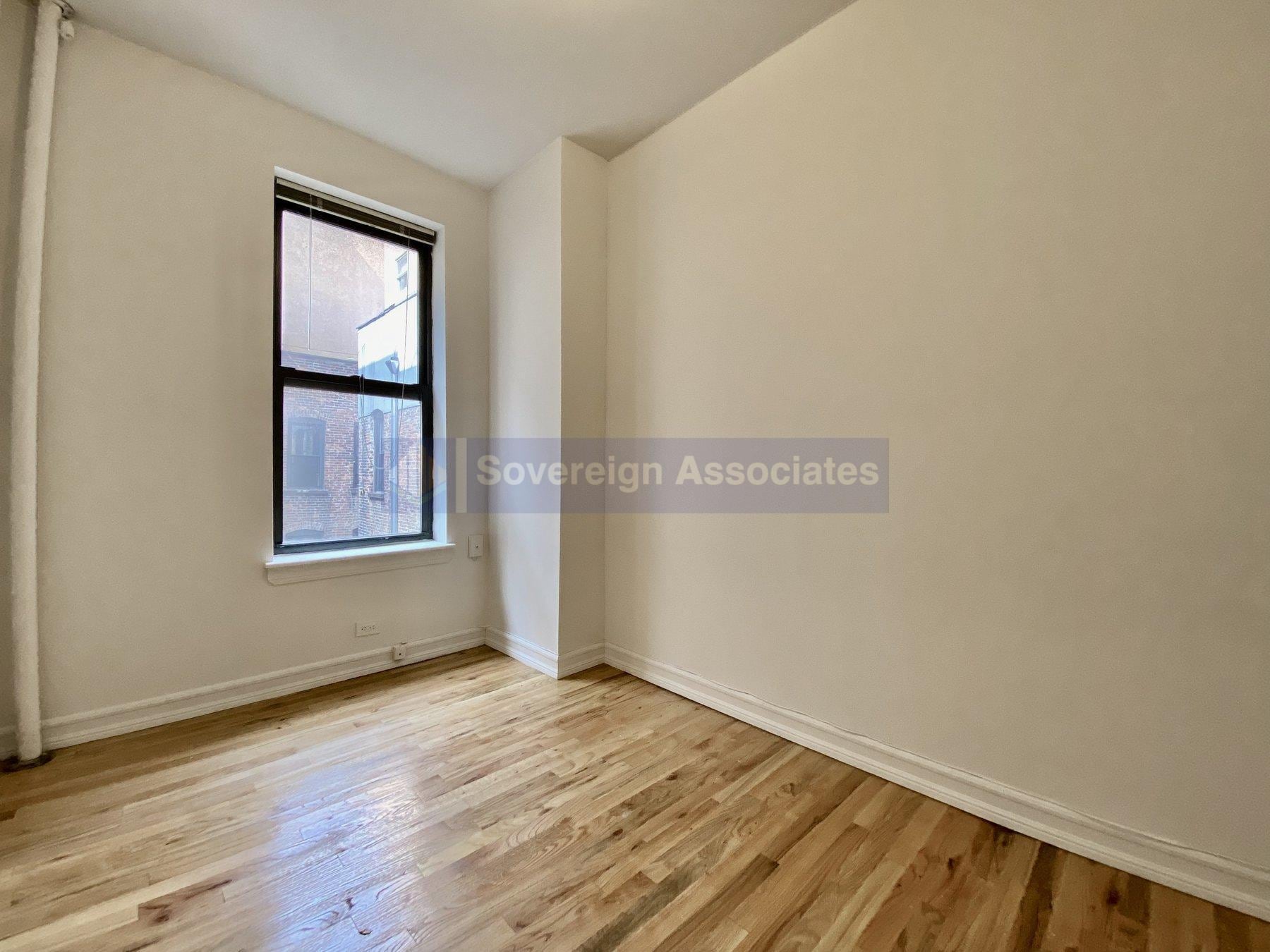Building Photo - 401 E 68th St