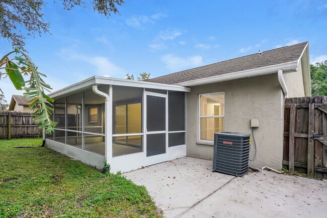 Building Photo - 5208 Oceanside Ct