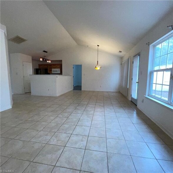 Building Photo - 2133 Rindle Dr