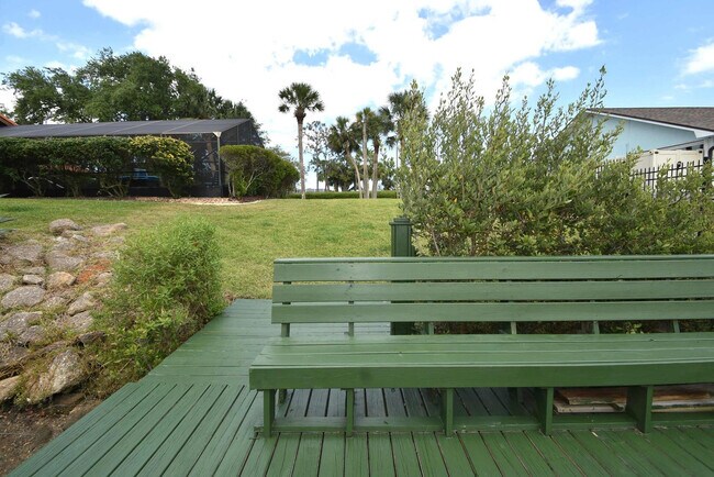 Building Photo - 3 Cherokee Ct W