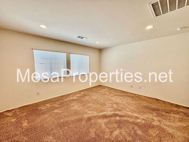 Building Photo - 10574 Pampas Ct