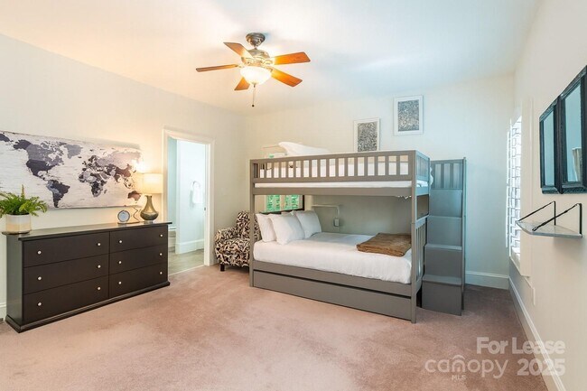 Building Photo - 3115 High Ridge Rd