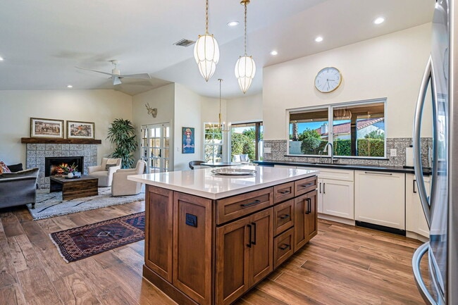 Building Photo - 10511 E Terra Dr