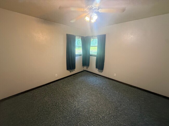 Building Photo - 2389 Hollands Grove Rd