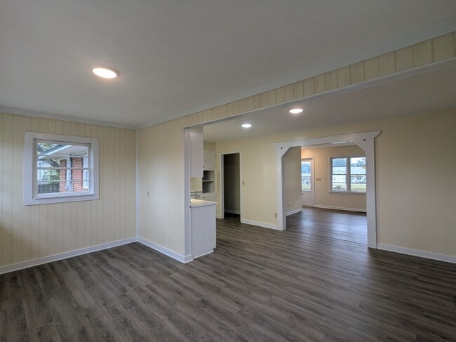 Building Photo - 68 Womack Ave