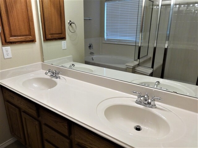 Building Photo - 9501 Navarro St