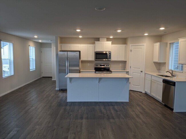 Building Photo - Stunning 4 Bed, 2.5 Bath Home with Premium Finishes, Spacious Layout, and Fenced Backyard!