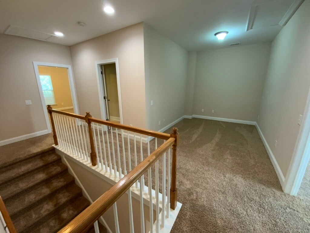 Upstairs loft - 10220 vanguard pkwy