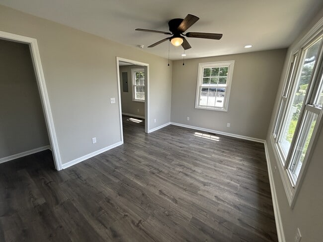 Building Photo - 113 Scenic View Rd