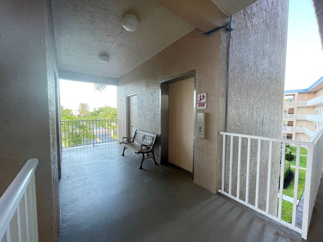 Building Photo - FULLY FURNISHED 2 Bedroom 2 Bath Condo