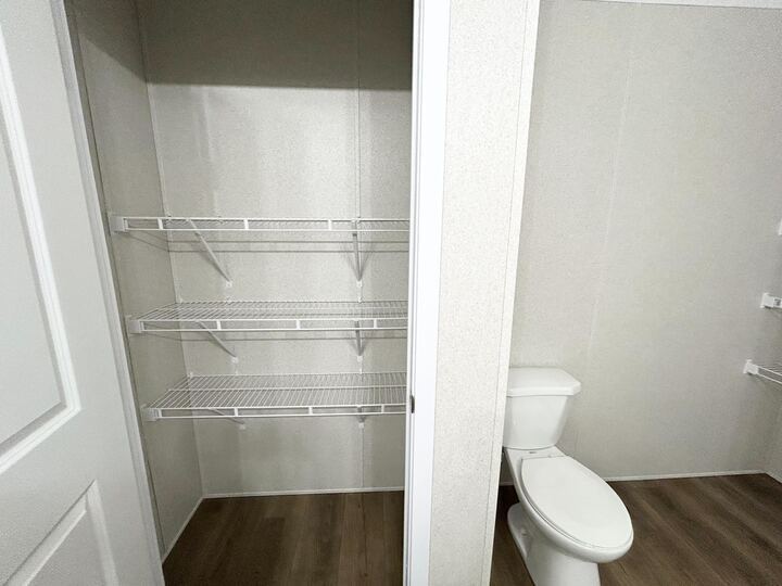 Building Photo - 29909 Flushing Dr