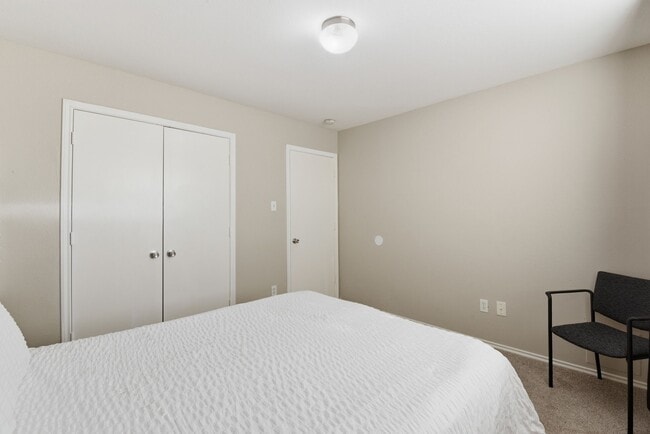 Building Photo - 9519 Maple Green Ln