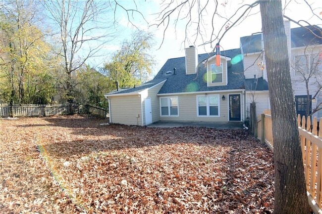 Building Photo - 1156 Magnolia Way SE