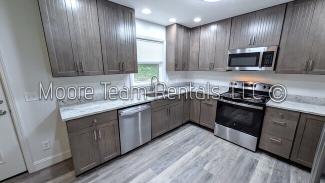Building Photo - Beautiful Private Ranch House - Stream, Ya...