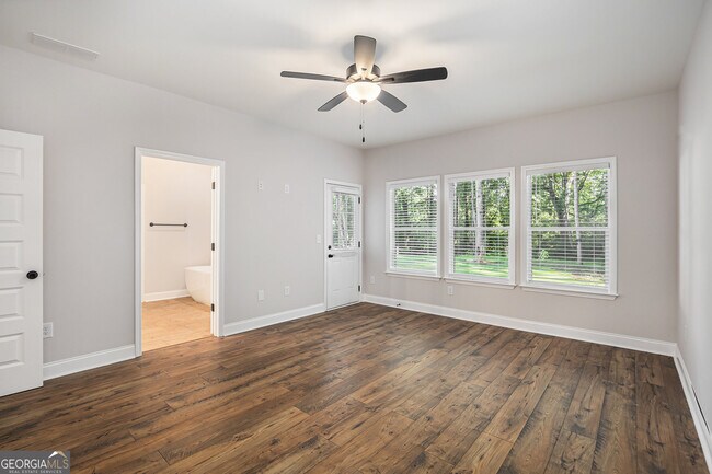 Building Photo - 138 Crestpoint Rd