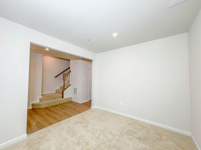 Building Photo - 72 Caswell Dr