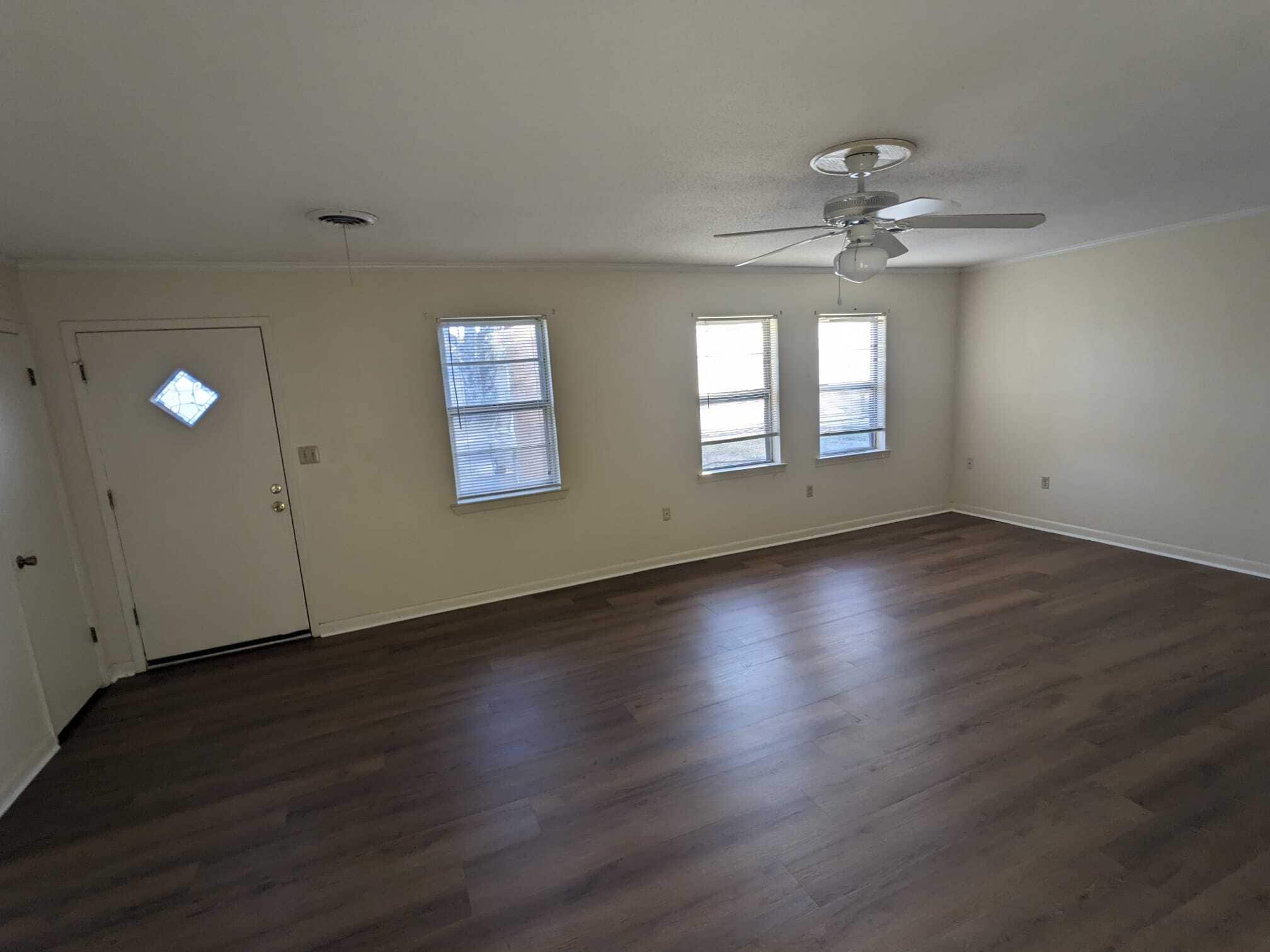 Large Living Rm2 - 416 Thacker Loop