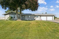Building Photo - 10996 Willis Rd