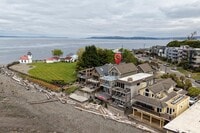Building Photo - 3221 Alki Ave SW