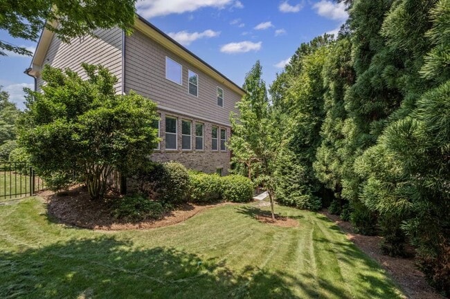 Building Photo - 2750 Vinings Orchard Cir SE