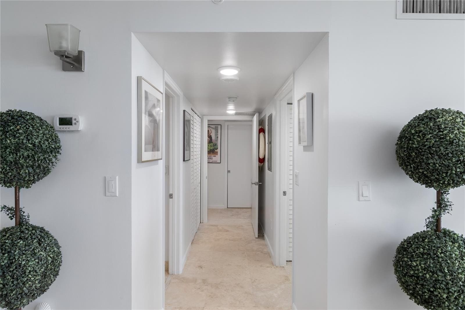 Building Photo - 6917 Collins Ave