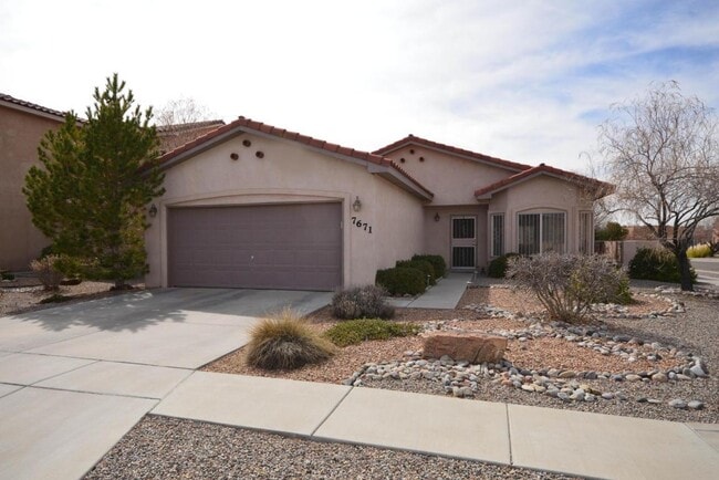 Primary Photo - 7671 Calle Armonia NE