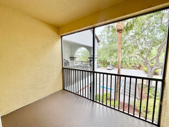 Building Photo - ** FAIRWAY PRESERVE ** 2 BED / 2 BATH COND...