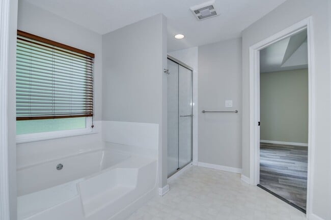 Building Photo - Brick Ranch in Evans