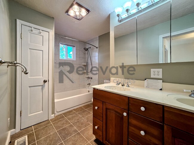 Building Photo - 7206 Brigham Rd