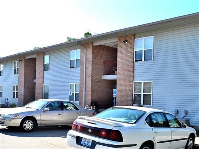 Building Photo - 117 E Adair St