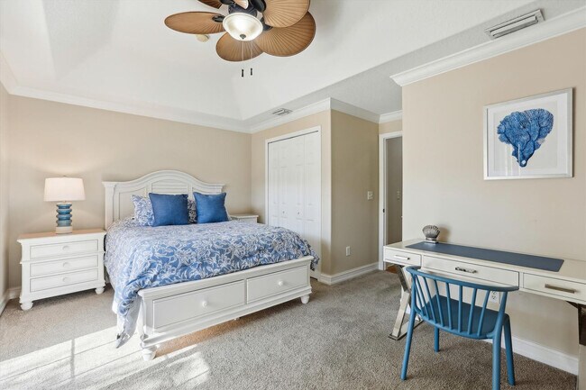 Building Photo - 361 Royal Caribbean Ct