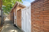 Building Photo - 3259 Branard St