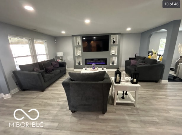 Building Photo - 9982 Big Bend Dr