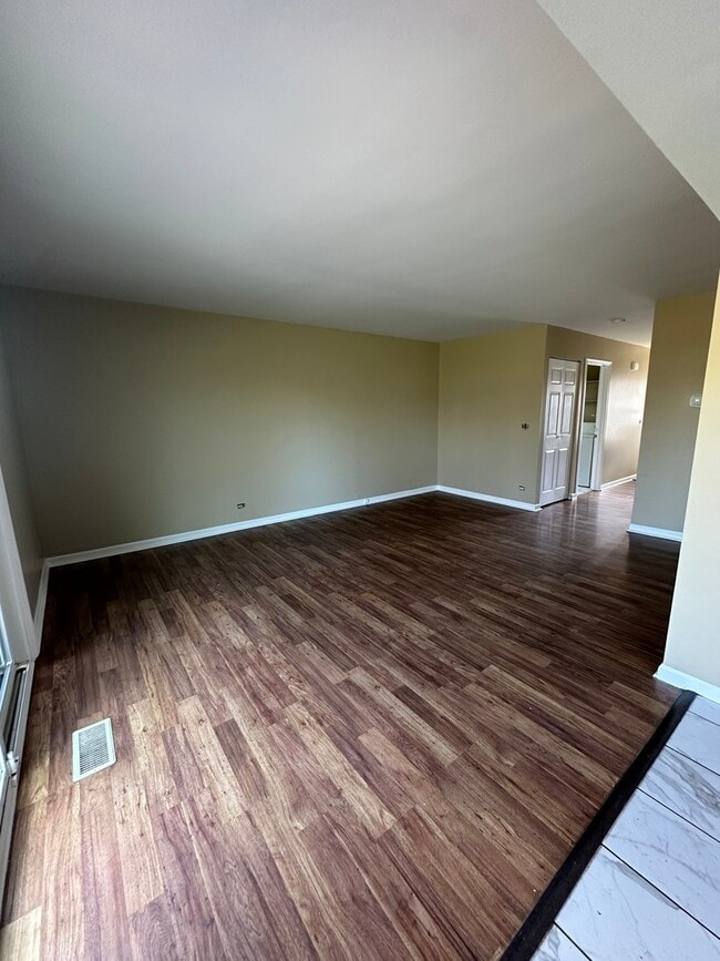 Building Photo - 2152 Mallard Ln