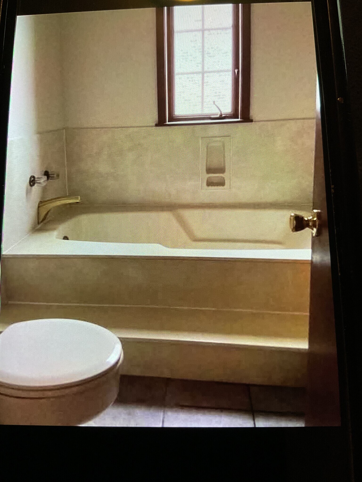 Building Photo - 933 S Western Ave