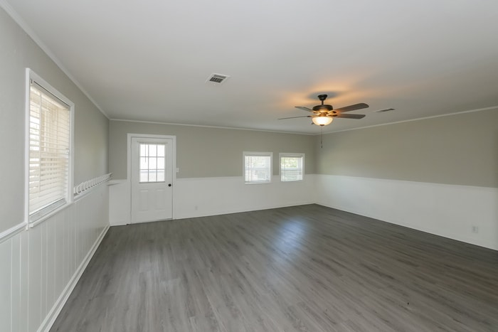 Building Photo - 102 Griffith Ave