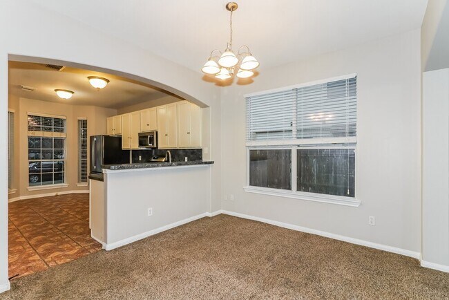 Building Photo - 2402 Birch Canyon Ct