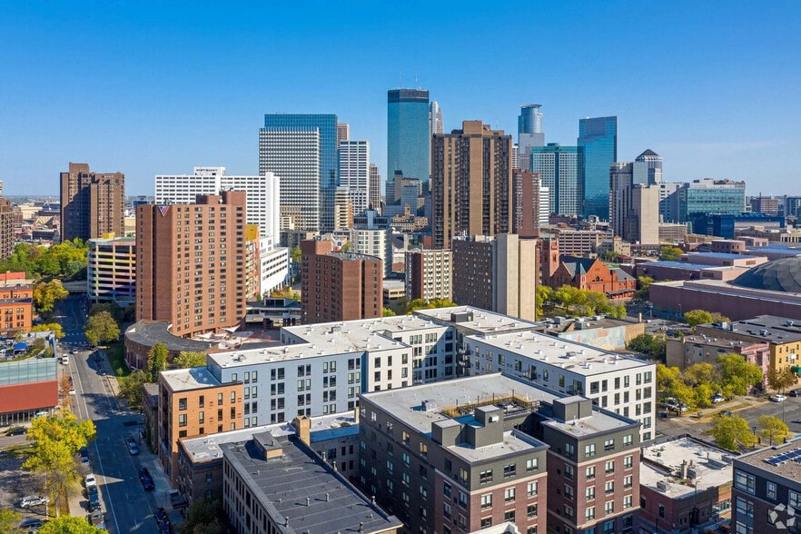 Building Photo - 1410 Nicollet Ave