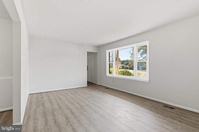 Building Photo - 2998 Steven Martin Dr