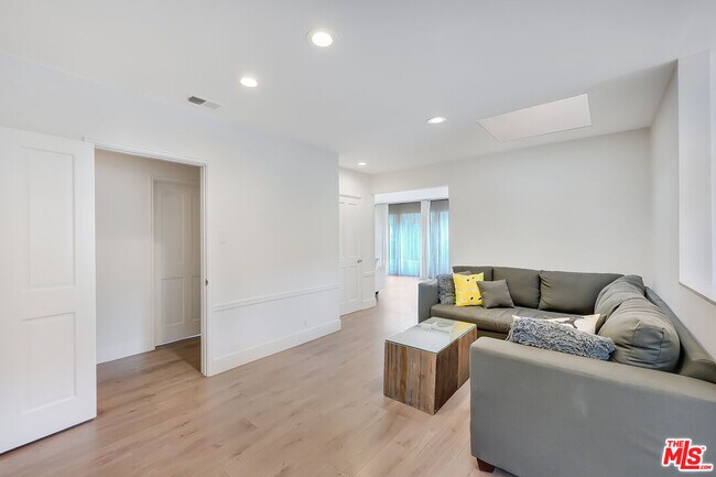 Building Photo - 149 S Kenter Ave