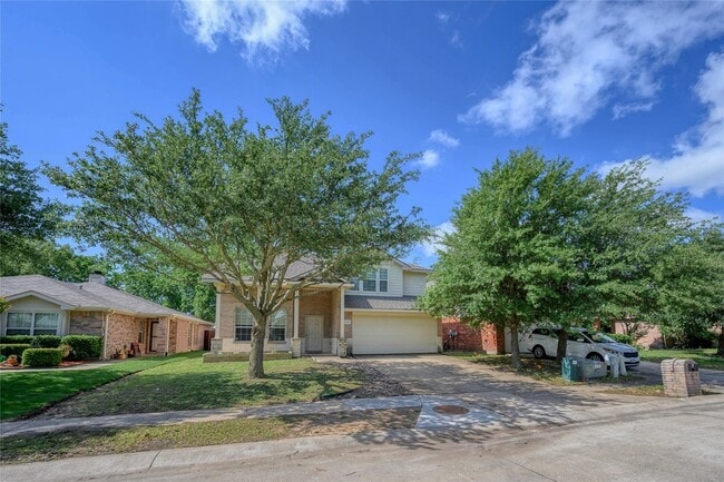 Building Photo - 1001 Acacia Dr